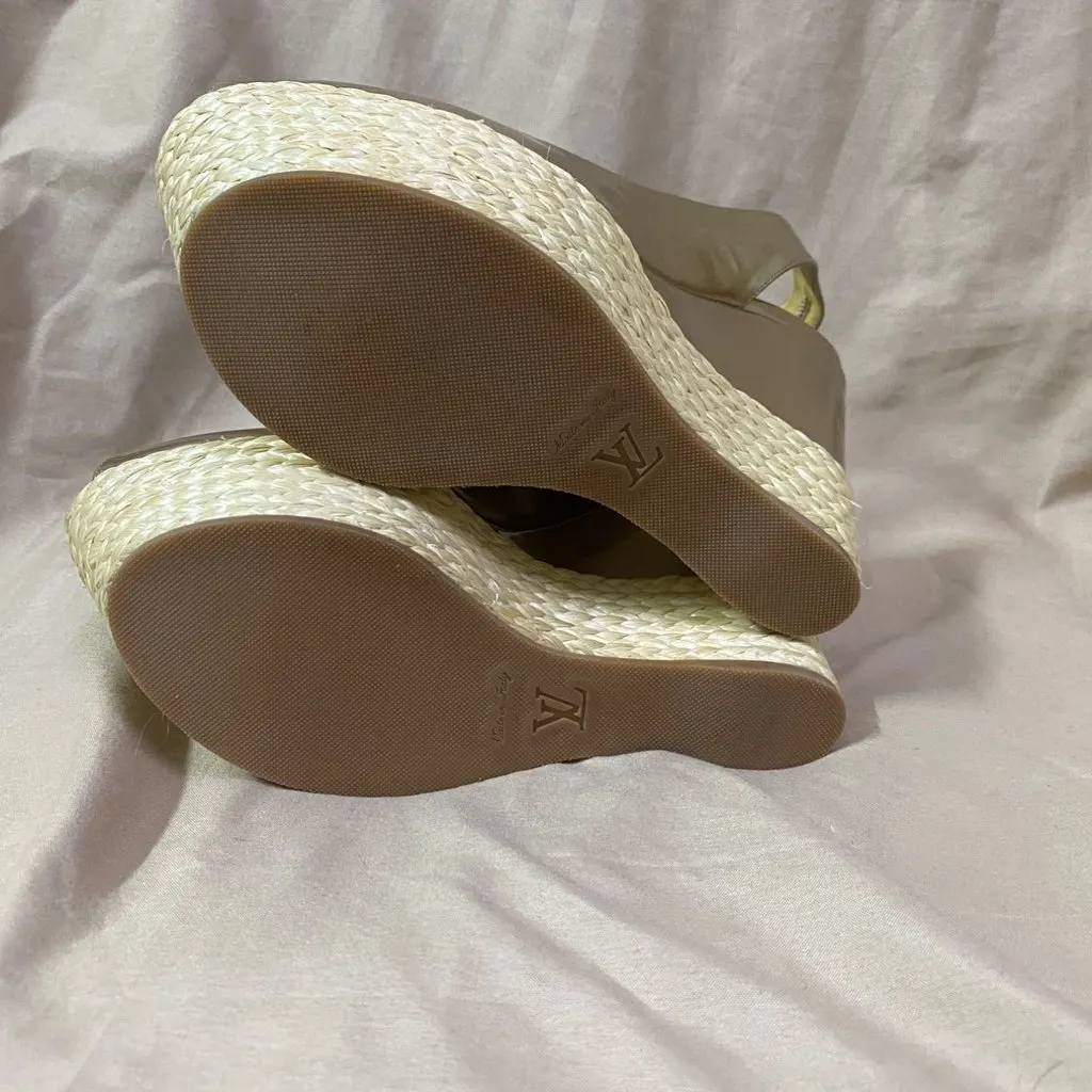 Louis Vuitton Louis Vuitton Metallic Leather Lagoon Wedge Sandals Size 37 MultiColor Very good - Box View