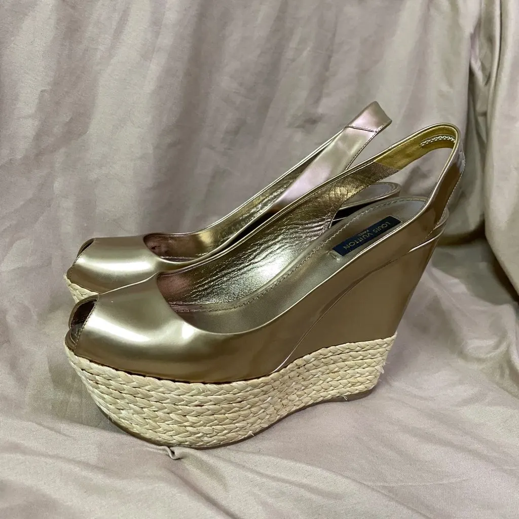 Louis Vuitton Louis Vuitton Metallic Leather Lagoon Wedge Sandals Size 37 MultiColor Very good - Model View