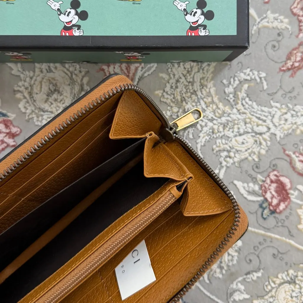 Gucci Double G MultiColor Never worn, with tag - Model View