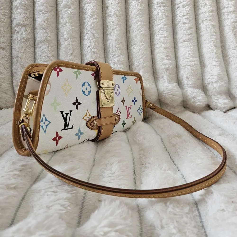 Louis Vuitton Murakami Shirley White Canvas Gold Good - Model View
