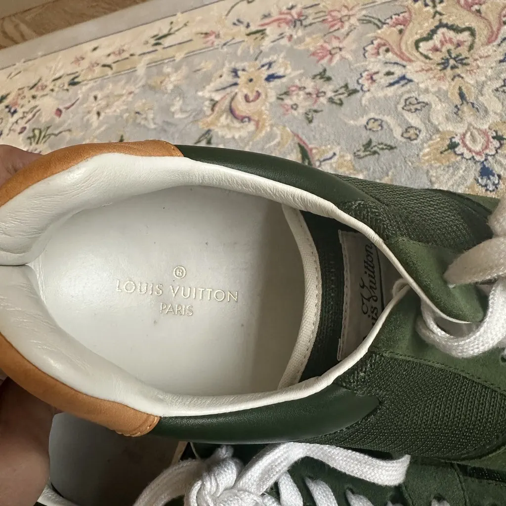 Louis Vuitton Older-season Louis Vuitton sneakers in a distinctive deep green colorway. Green Velvet Very good - Model View