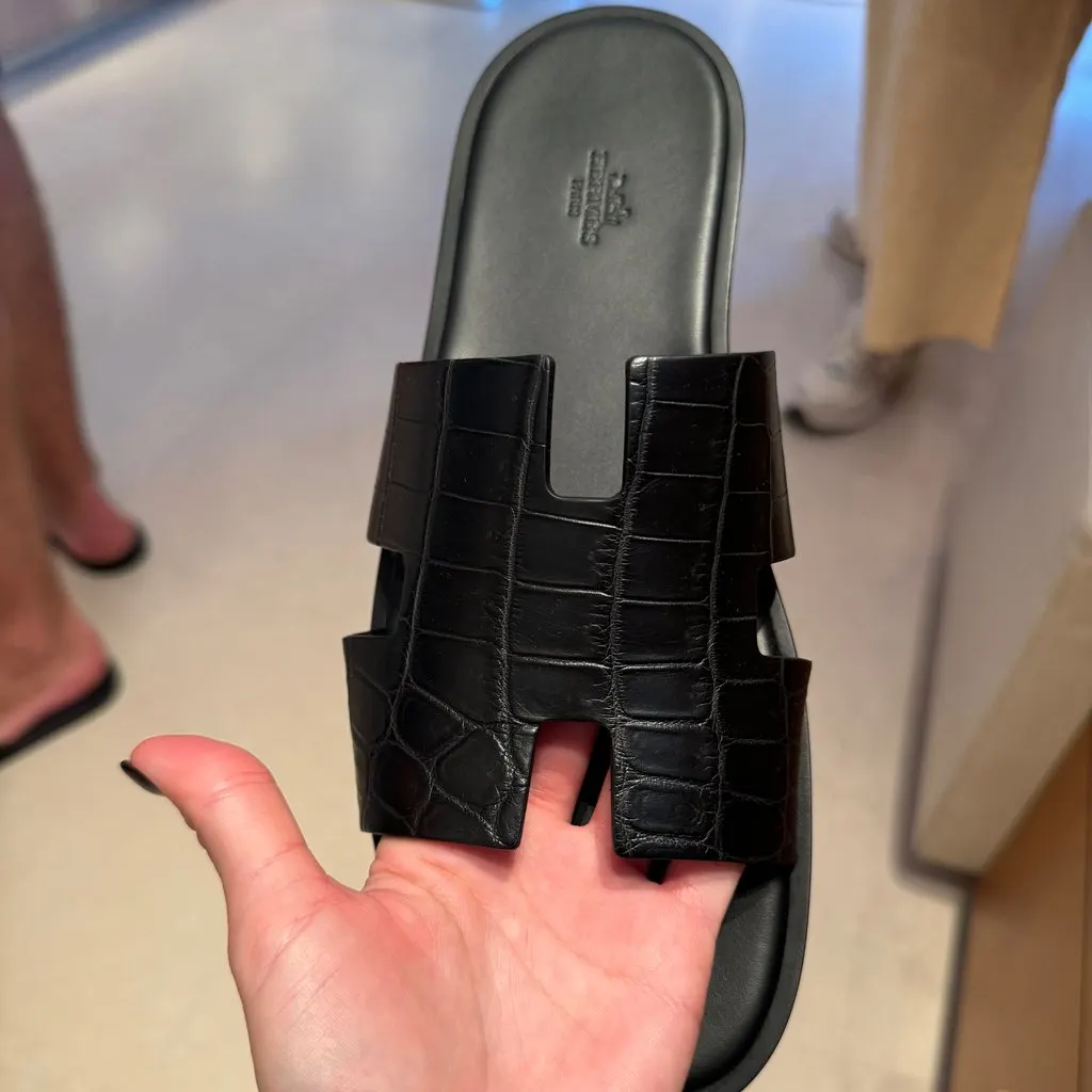 Hermès Izmir sandal Black Leather Very good - Box View