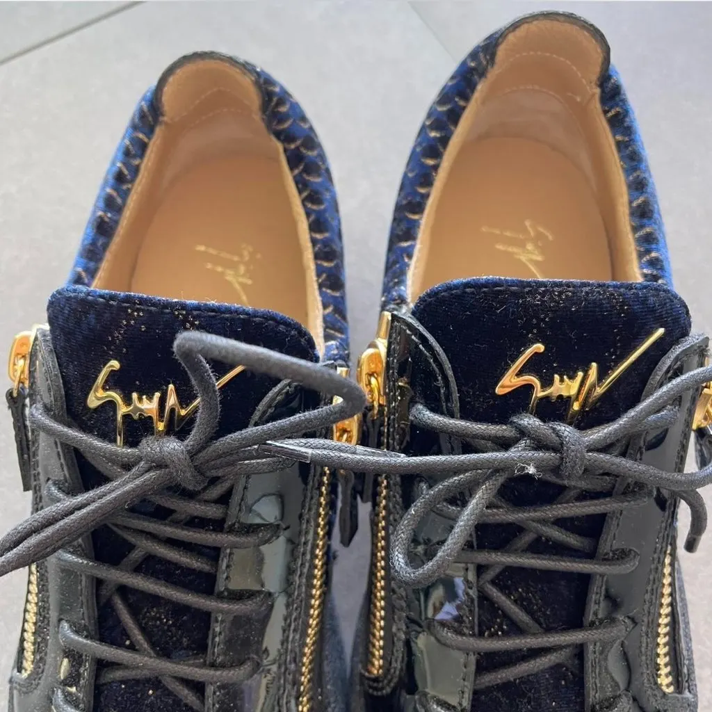 Giuseppe Zanotti Velvet Zip Blue Velvet Very good - Model View