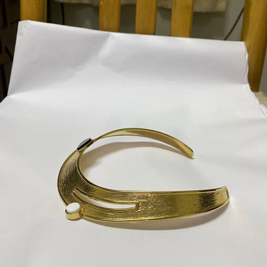 Vionnet Rigid Open-Front Gold-Tone Collar Choker with Monochrome Enamel AccentsSize : 14 MultiColor Very good - Model View
