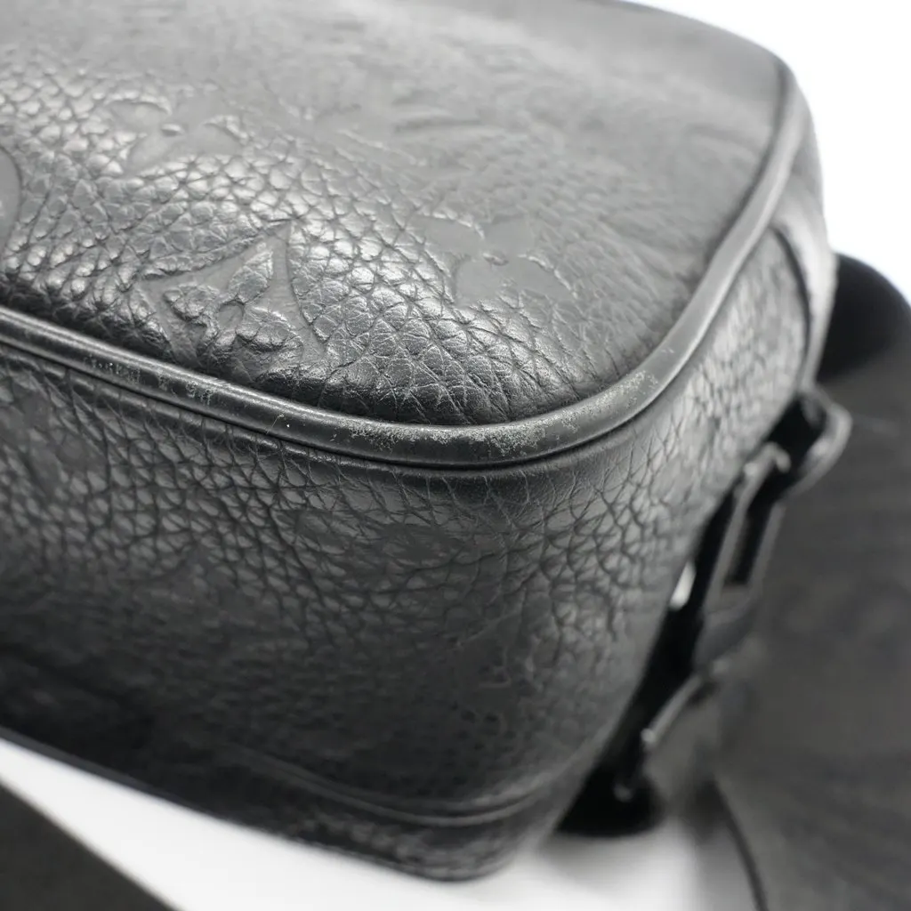 Louis Vuitton S Lock Messenger Black Black Leather Fair - Box View