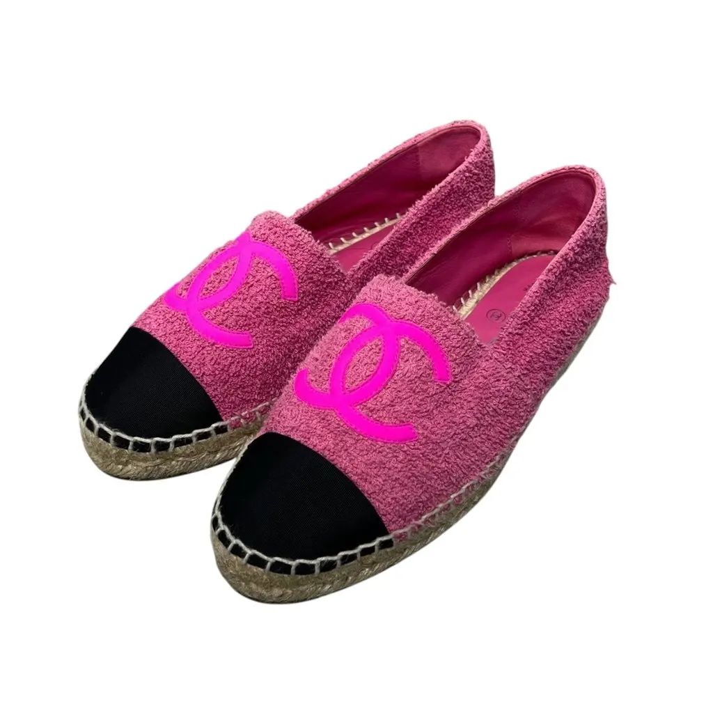 Chanel Chanel 2022 Interlocking CC Logo Espadrilles 38 Pink Pink Tweed Very good - Model View