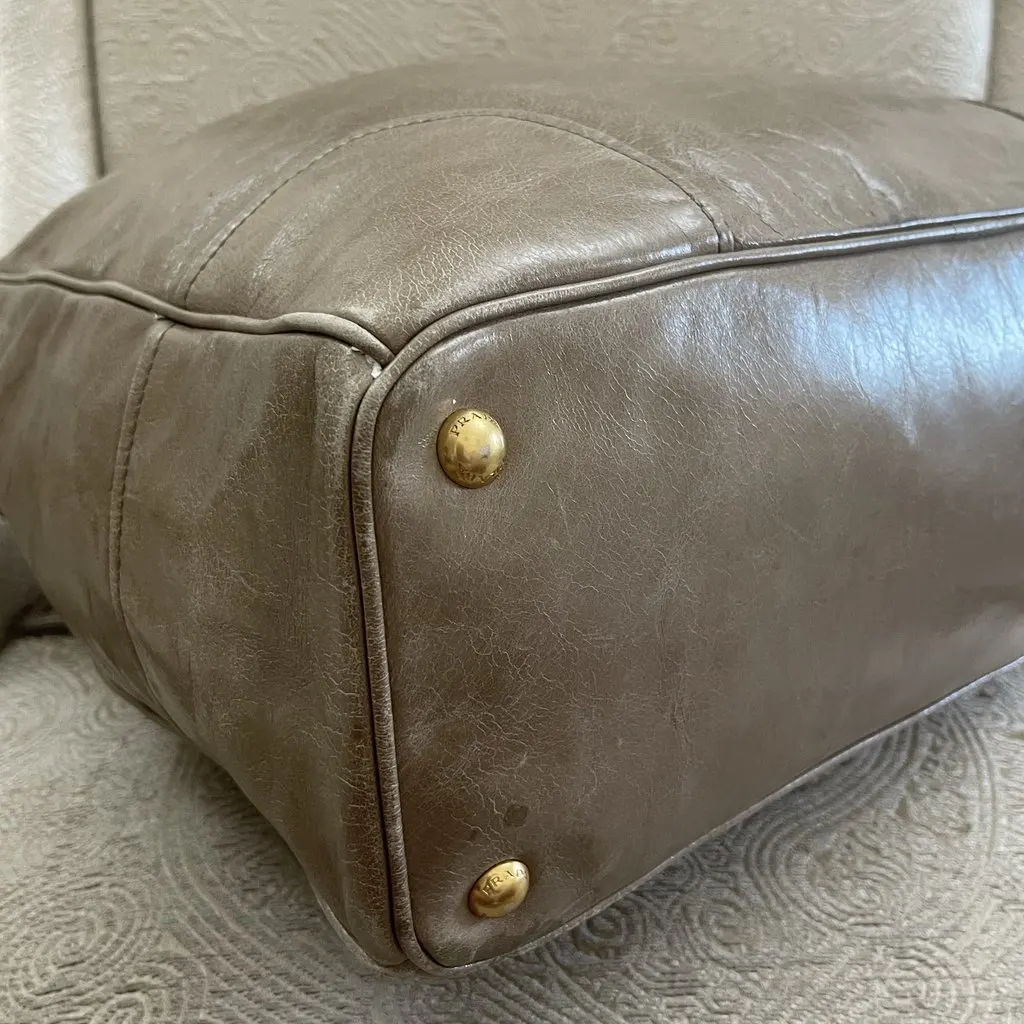 Prada Vitello Shine Leather Tote Grey Leather Very good - Inside View