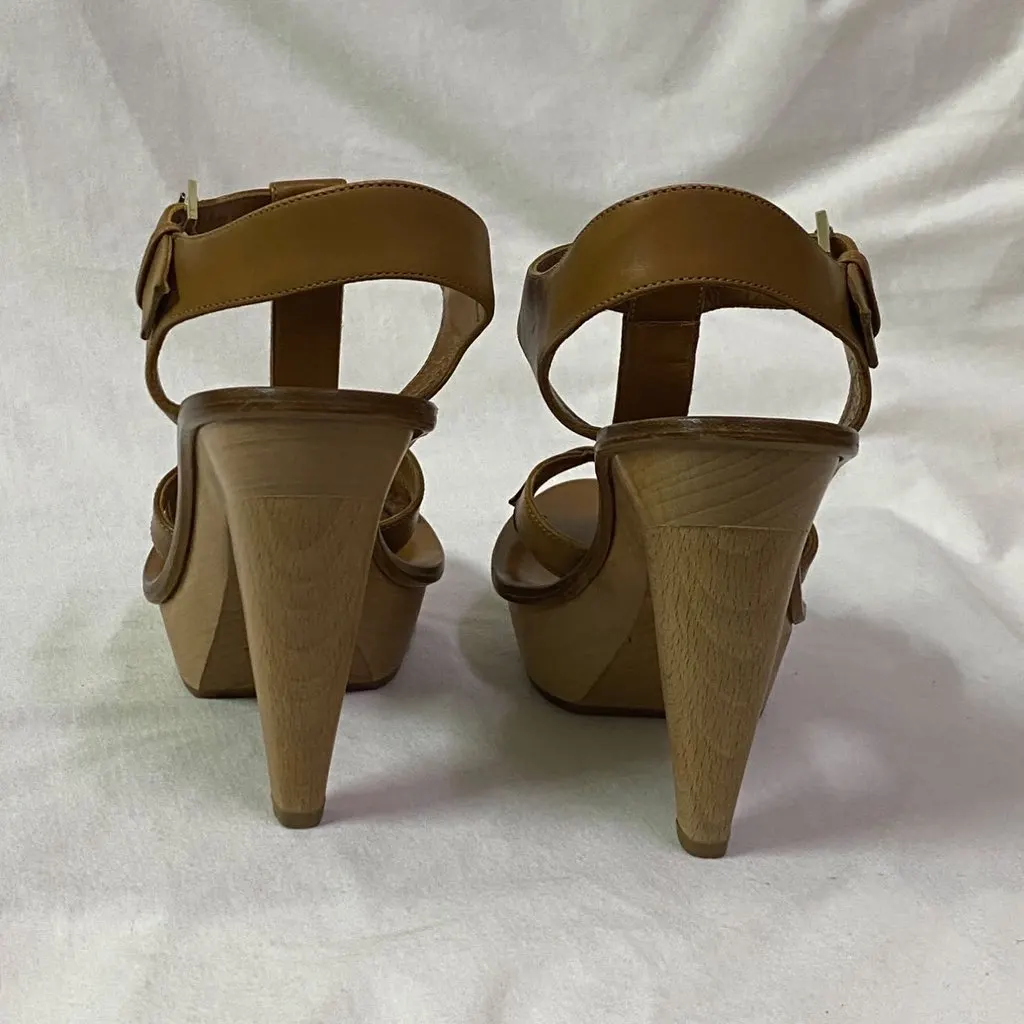 Dior Christian Dior Brown Leather T-Strap Wooden Platform Sandals Size 38 Brown Good - Model View