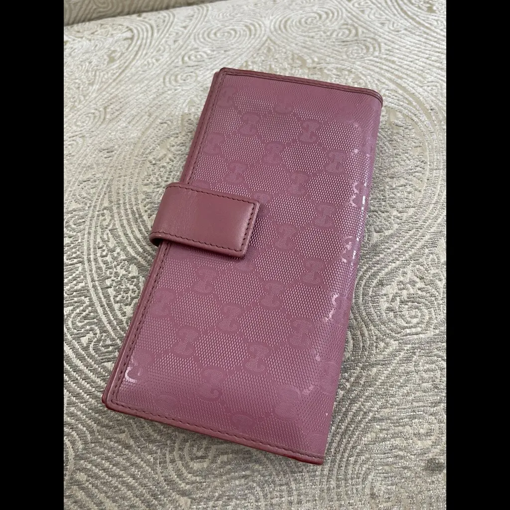 Gucci GG Long Wallet Pink Leather Very good - Model View