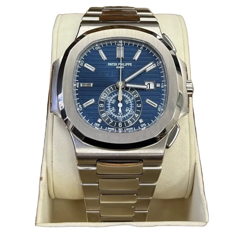 Patek Philippe Nautilus 44mm Blue Never worn - Front View