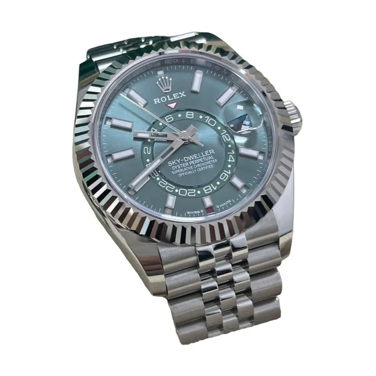 Rolex Sky-Dweller 42mm Green Never worn - Front View