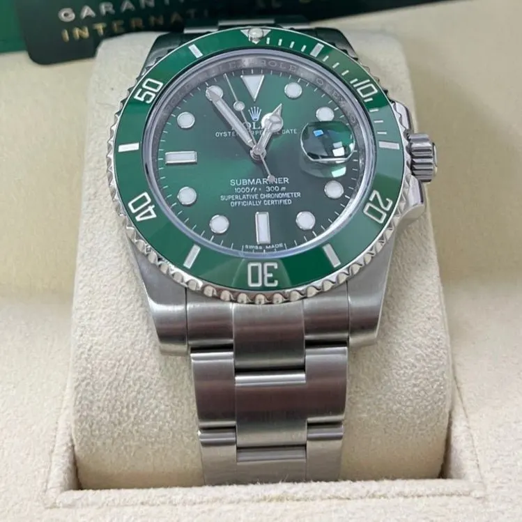 Rolex Submariner 40mm Green Never worn - Back View