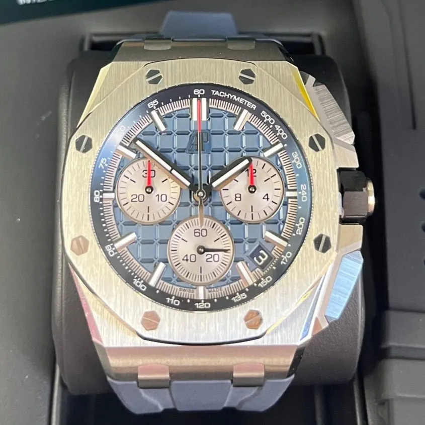Audemars Piguet Royal Oak Offshore 43mm MultiColor Never worn - Model View