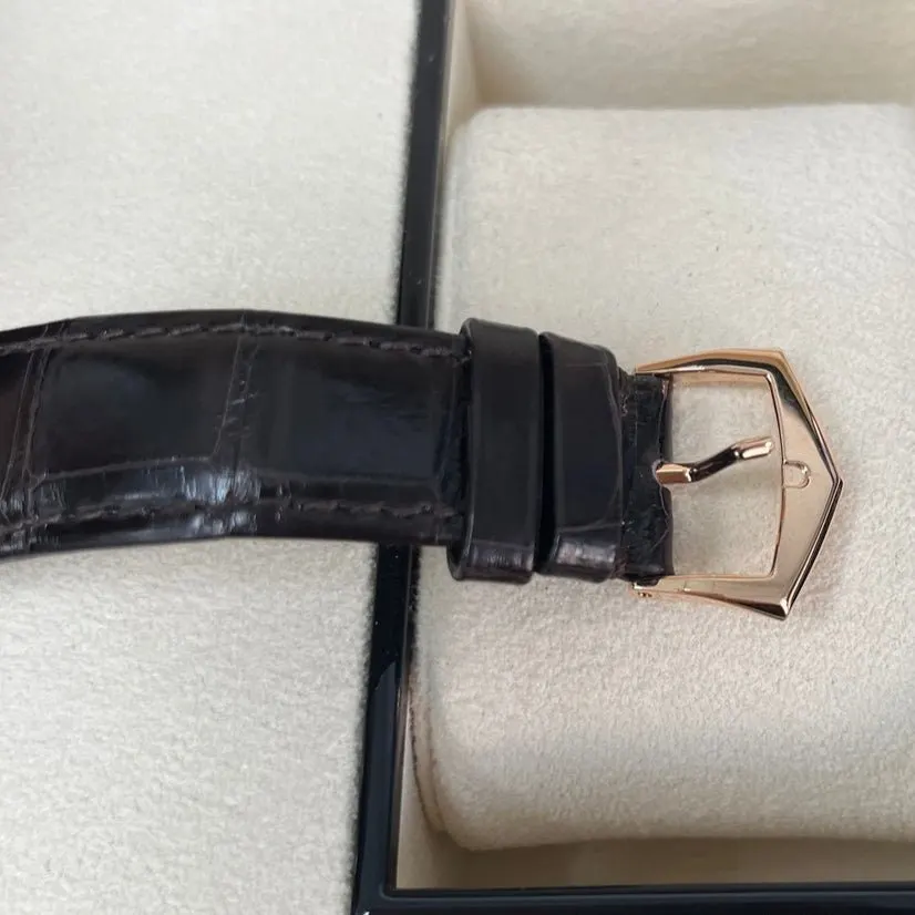 Patek Philippe Calatrava 39mm Red Never worn - Box View