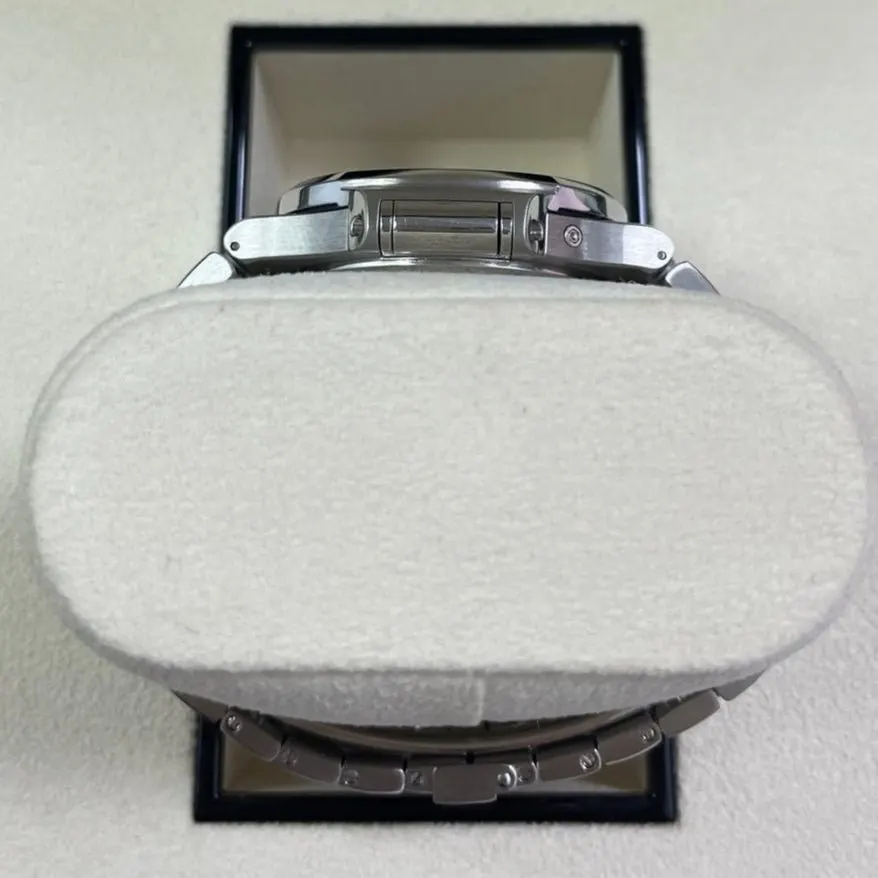 Patek Philippe Nautilus 40mm MultiColor Never worn - Inside View