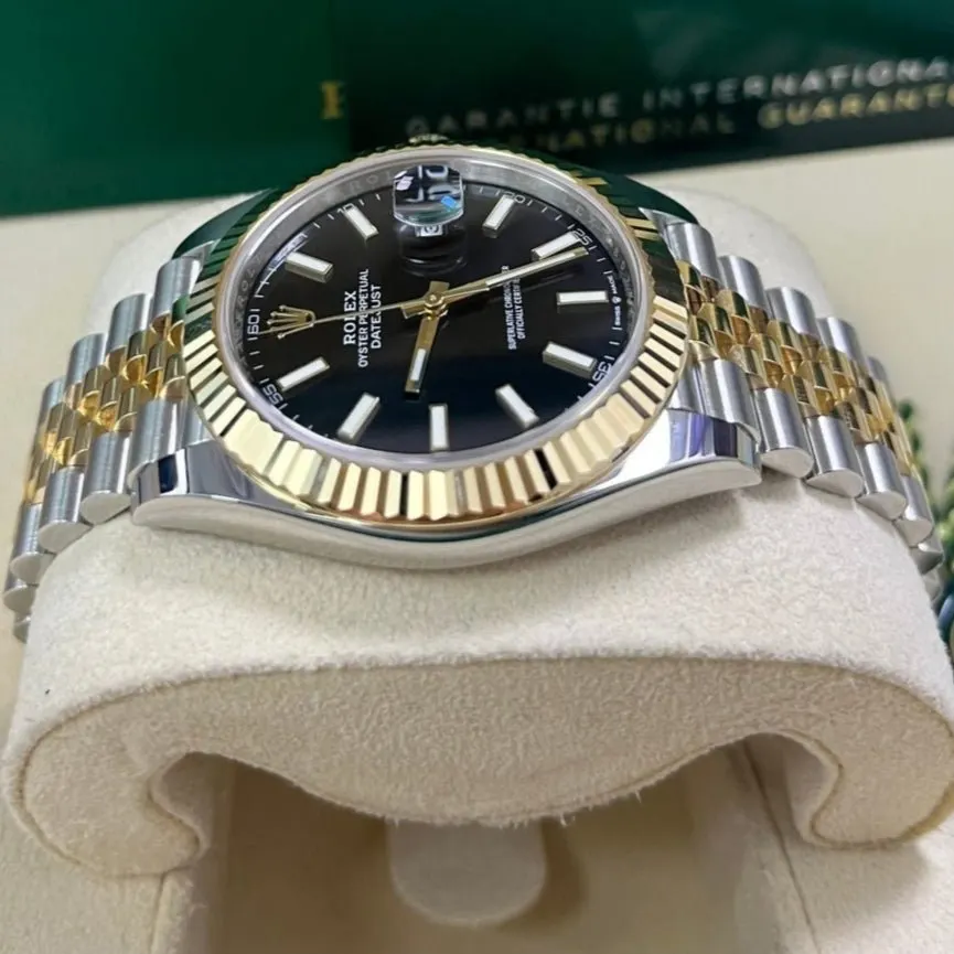 Rolex Datejust 41 Black Never worn - Back View