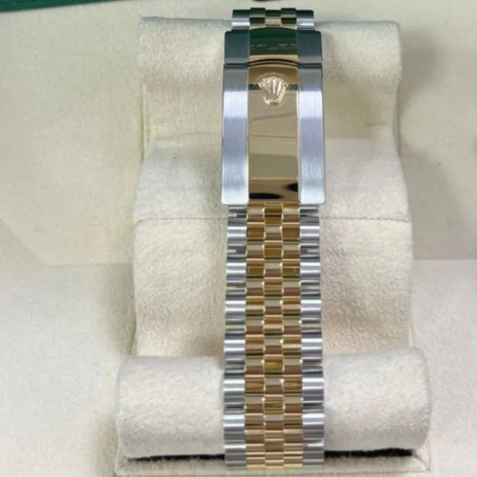 Rolex Datejust 41 Black Never worn - Model View