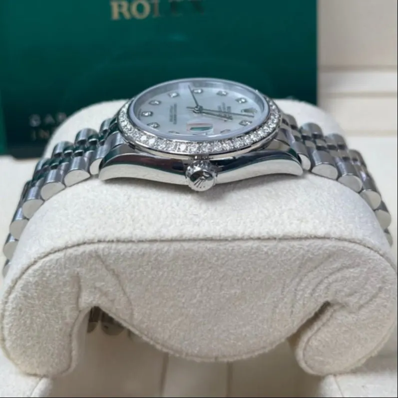 Rolex Datejust 31 Silver Never worn - Inside View
