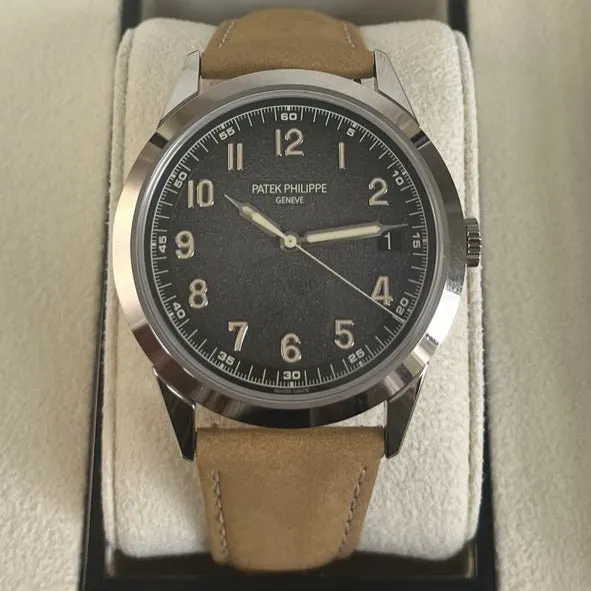 Patek Philippe Calatrava 40mm White Never worn - Back View