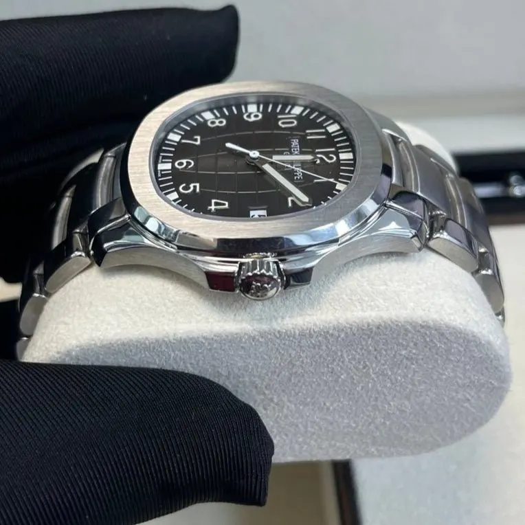 Patek Philippe Aquanaut 40mm Black Never worn - Inside View