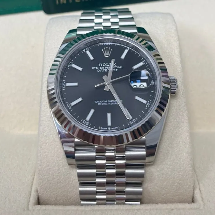 Rolex Datejust 41 Black Never worn - Back View