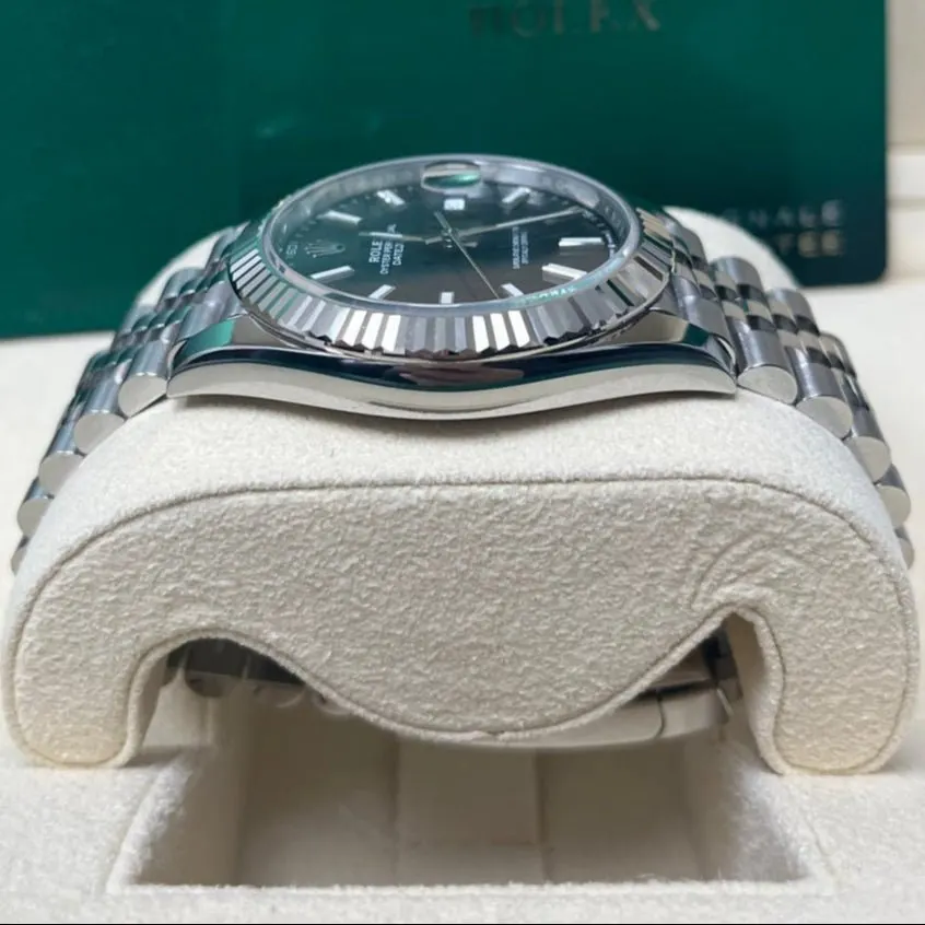 Rolex Datejust 41 Black Never worn - Inside View