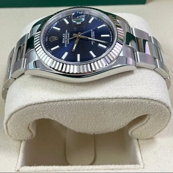 Rolex Datejust 41 Blue Never worn - Back View
