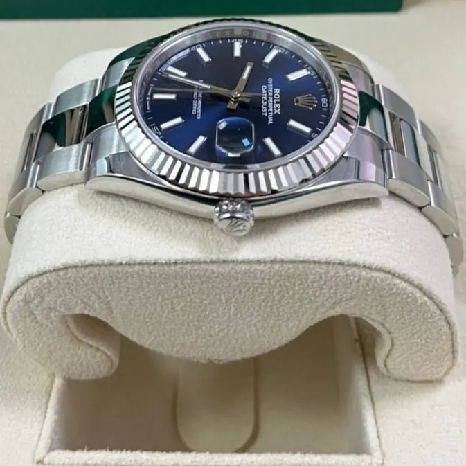 Rolex Datejust 41 Blue Never worn - Inside View