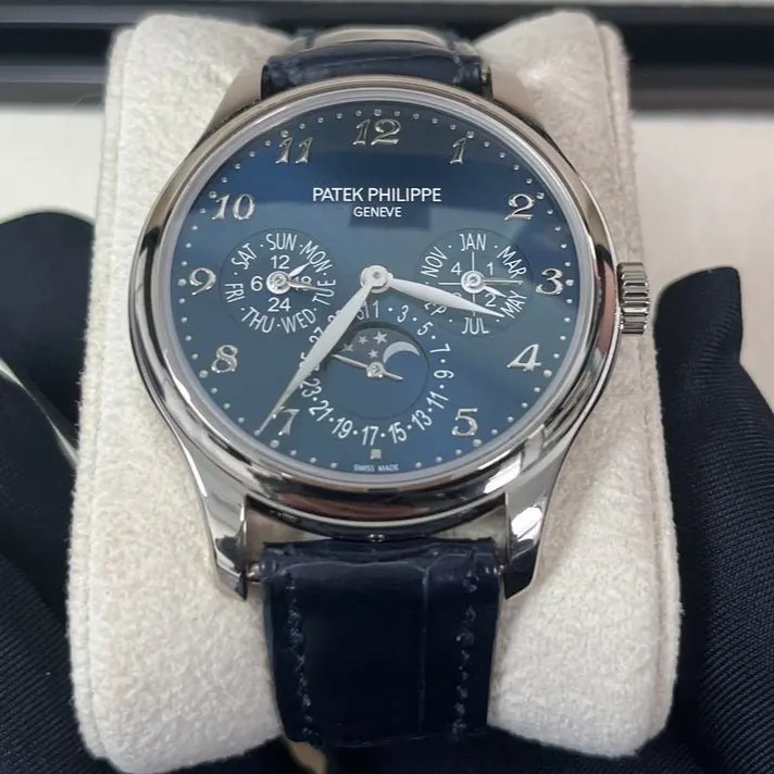 Patek Philippe Grand Complications 39mm Blue Never worn - Box View