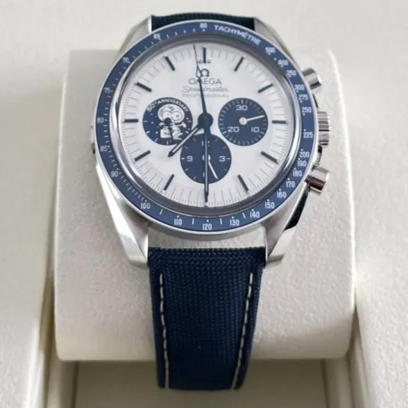 Omega Speedmaster 42mm Silver Never worn - Back View
