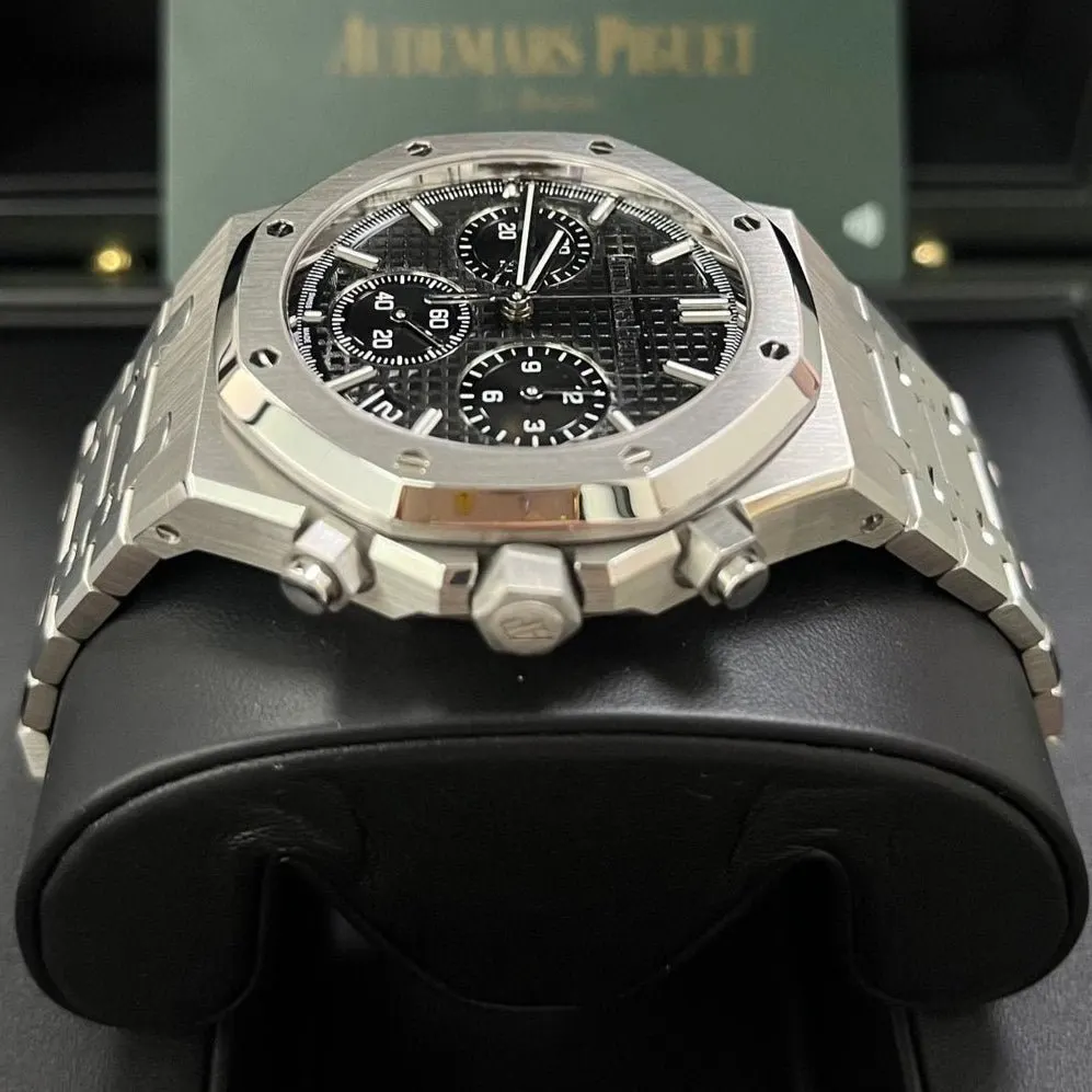 Audemars Piguet Royal Oak Selfwinding Chronograph 41mm Black Never worn - Model View