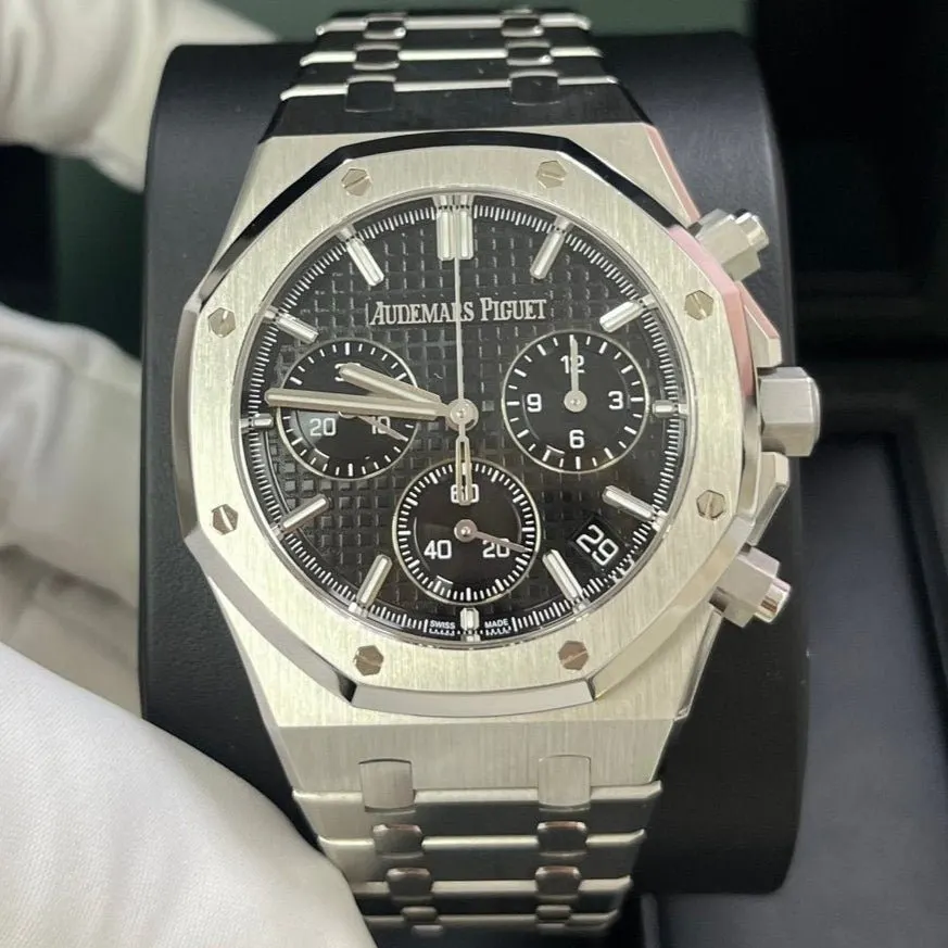 Audemars Piguet Royal Oak Selfwinding Chronograph 41mm Black Never worn - Box View