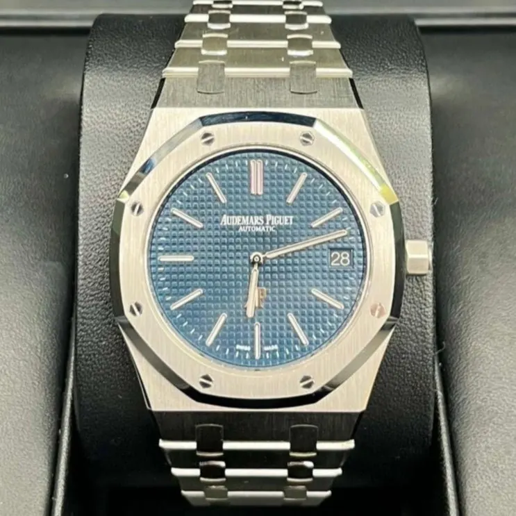 Audemars Piguet Royal Oak 39mm Blue Never worn - Back View