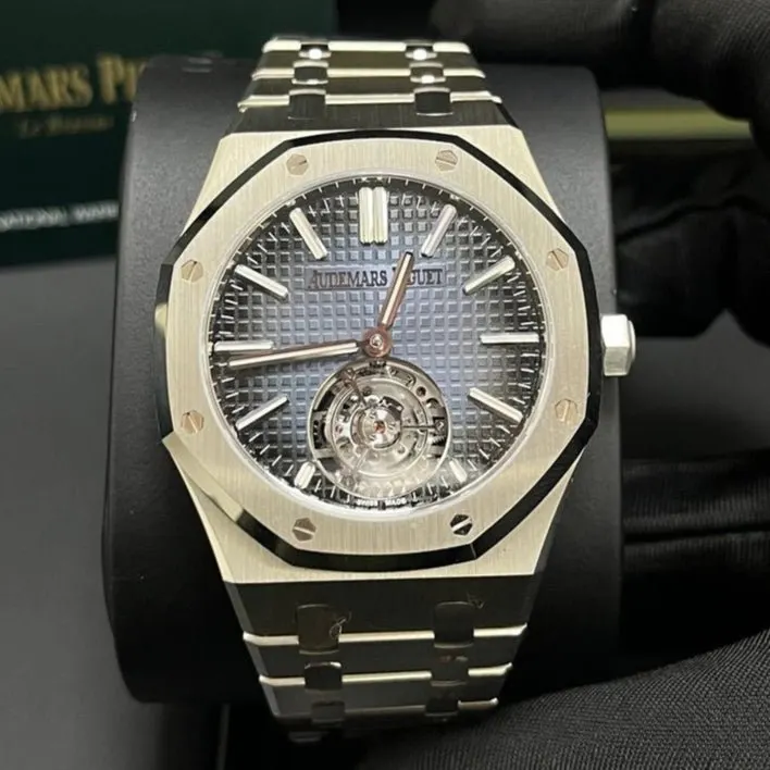 Audemars Piguet Royal Oak 41mm Blue Never worn - Box View