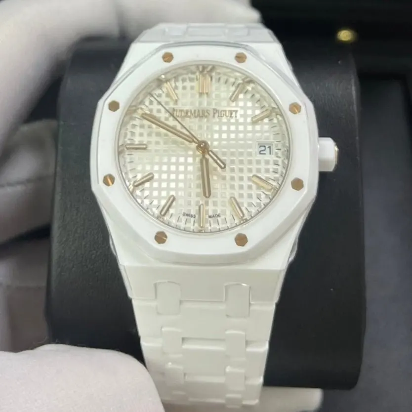 Audemars Piguet Royal Oak Selfwinding 34mm White Never worn - Box View
