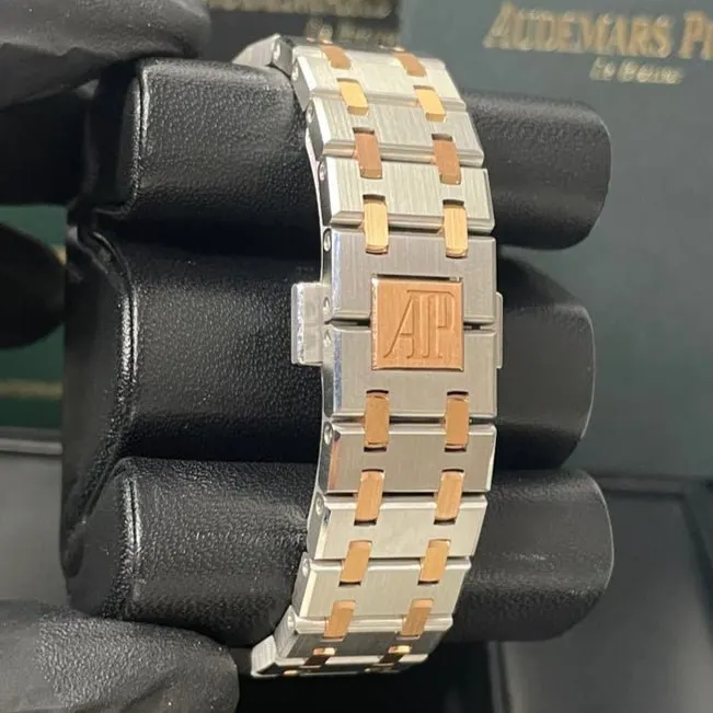 Audemars Piguet Royal Oak Selfwinding 37mm Pink Never worn - Inside View