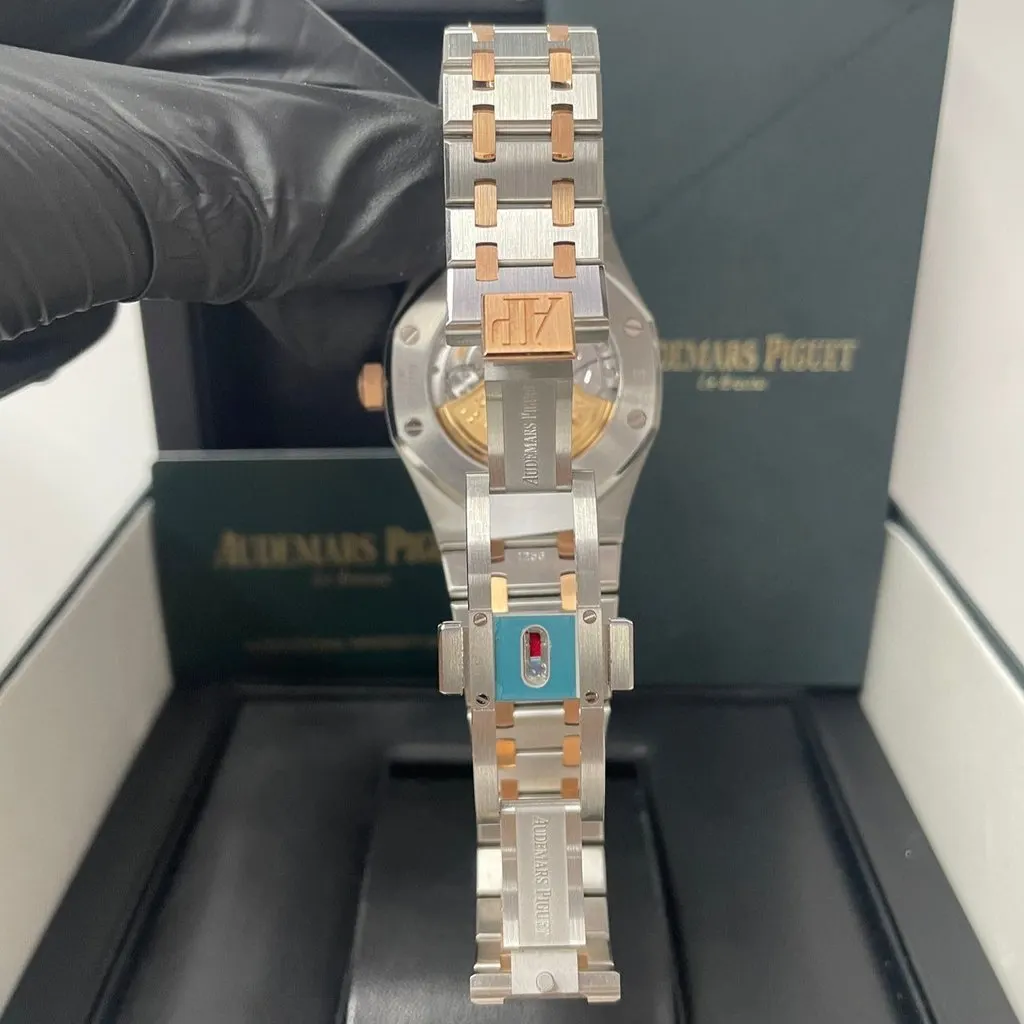 Audemars Piguet Royal Oak Selfwinding 37mm Pink Never worn - Model View
