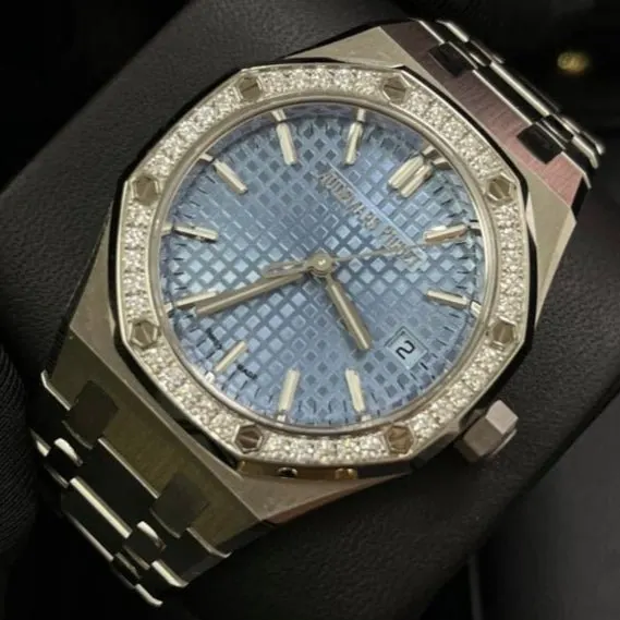 Audemars Piguet Royal Oak Selfwinding 34mm Blue Never worn - Model View
