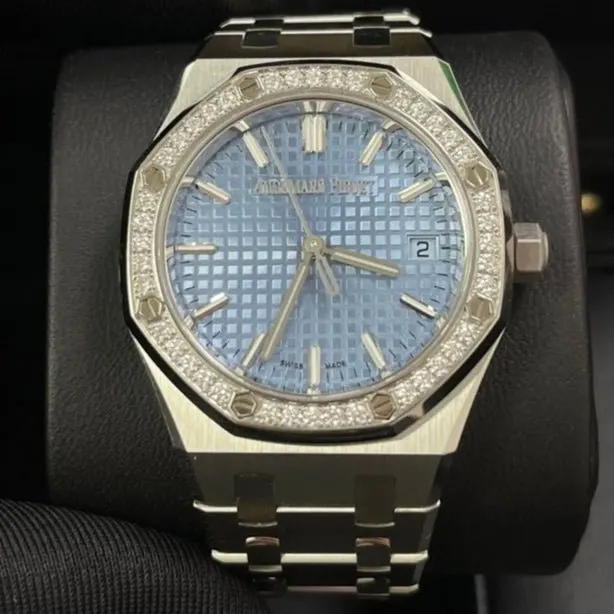 Audemars Piguet Royal Oak Selfwinding 34mm Blue Never worn - Inside View