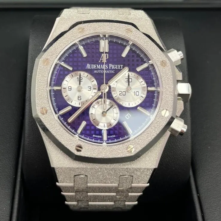 Audemars Piguet Royal Oak Selfwinding Chronograph 41mm White Never worn - Back View