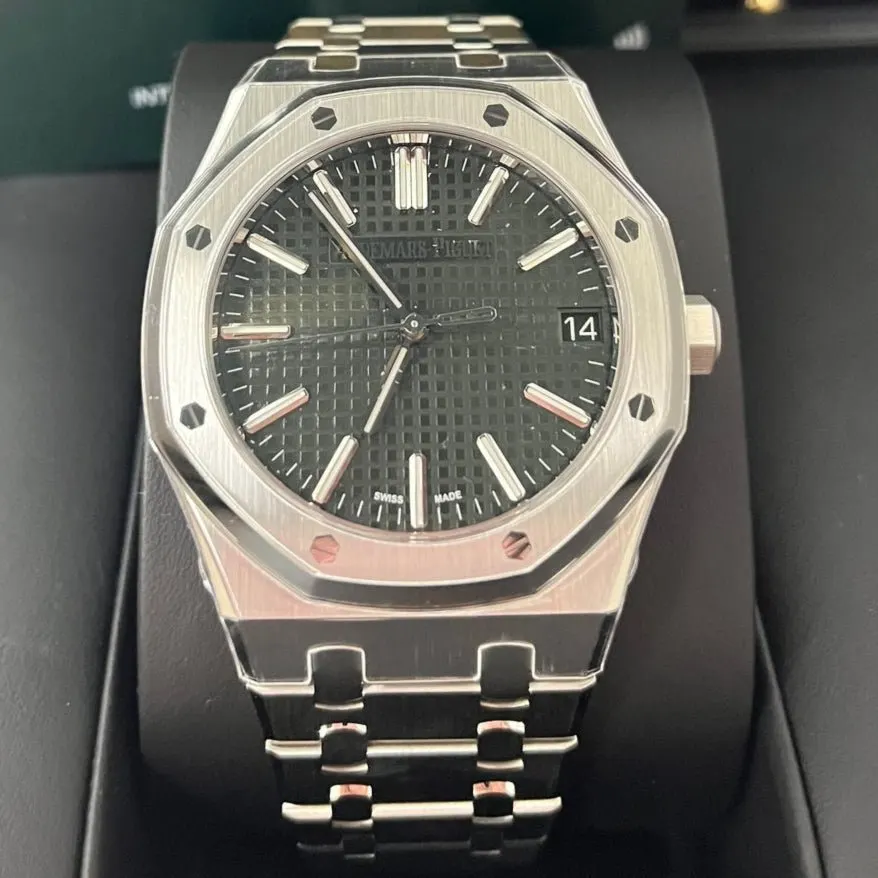 Audemars Piguet Royal Oak Selfwinding 41mm Green Never worn - Model View