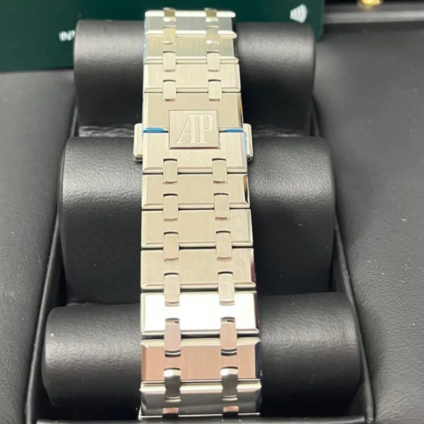 Audemars Piguet Royal Oak Selfwinding 41mm Green Never worn - Box View