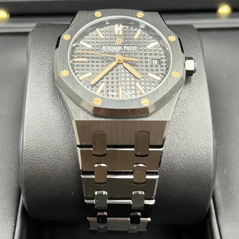 Audemars Piguet Royal Oak Selfwinding 34mm Black Never worn - Inside View