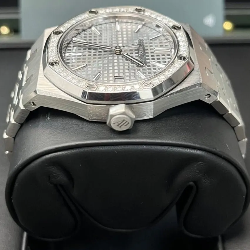 Audemars Piguet Royal Oak Selfwinding 37mm MultiColor Never worn - Box View
