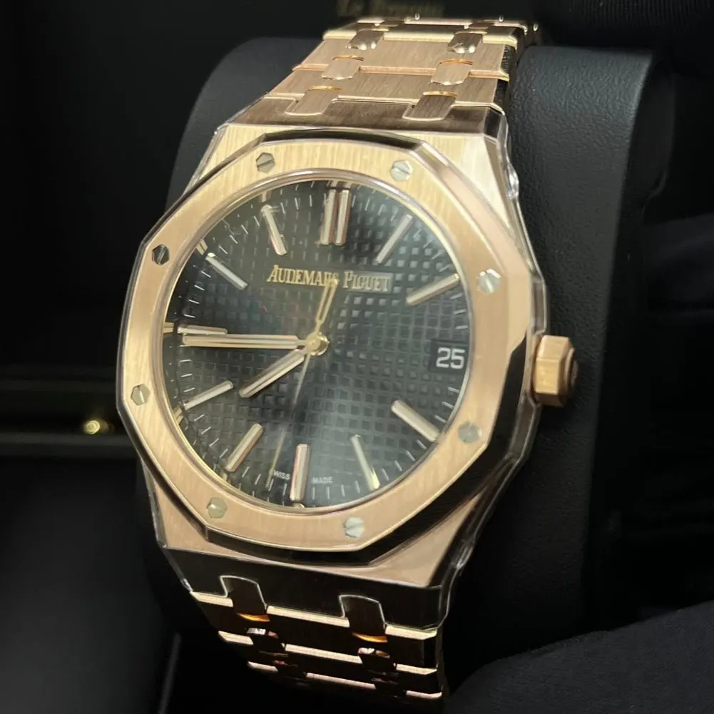 Audemars Piguet Royal Oak 41mm Pink Never worn - Model View