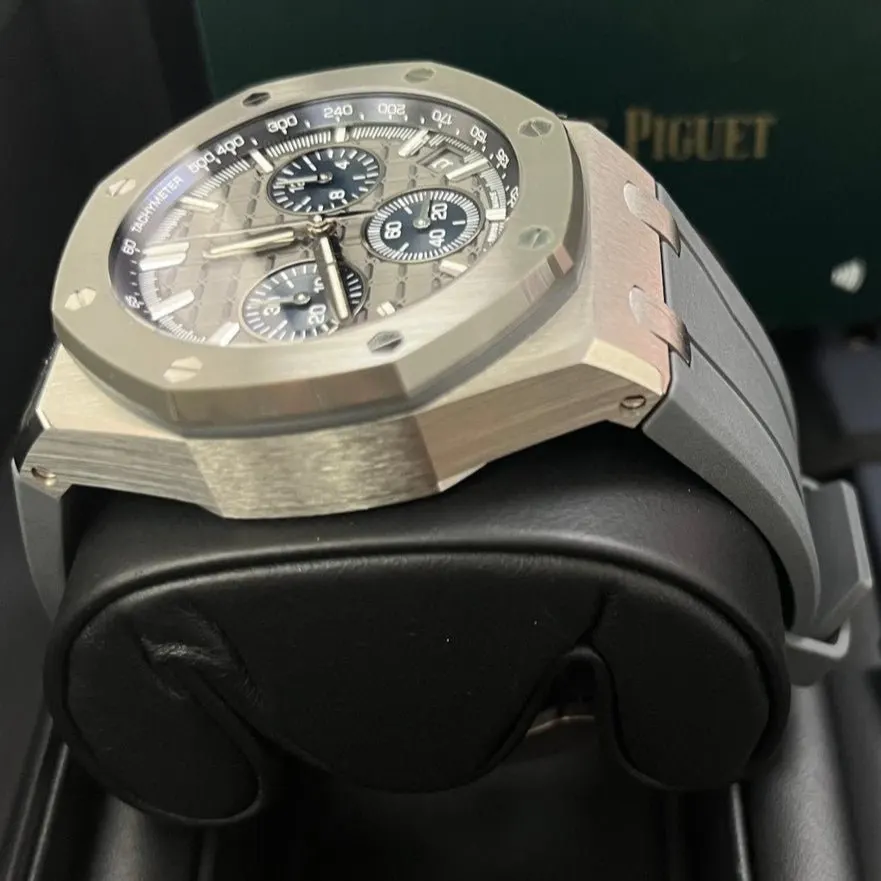 Audemars Piguet Royal Oak Offshore Selfwinding Chronograph 43mm MultiColor Never worn - Back View