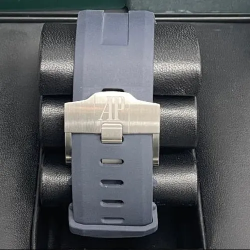 Audemars Piguet Royal Oak Offshore 42mm Blue Never worn - Back View