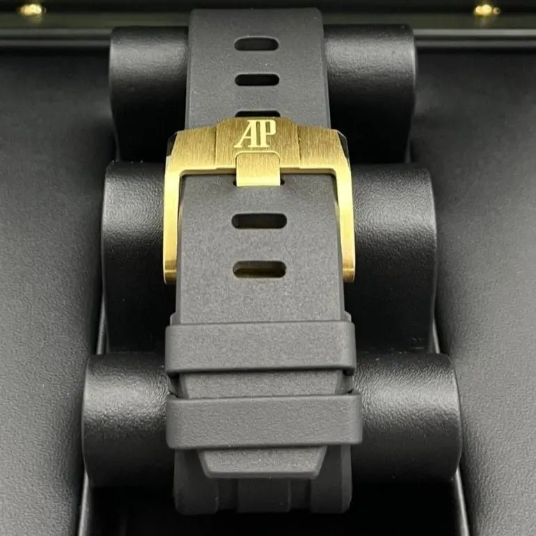 Audemars Piguet Royal Oak Offshore 44mm MultiColor Never worn - Back View