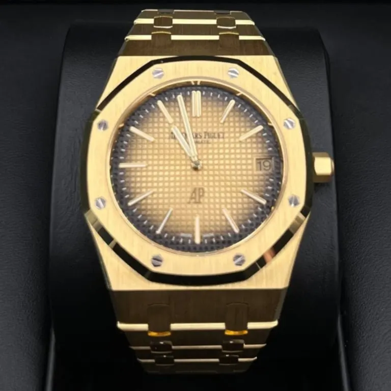 Audemars Piguet Royal Oak 39mm Gold Never worn - Back View