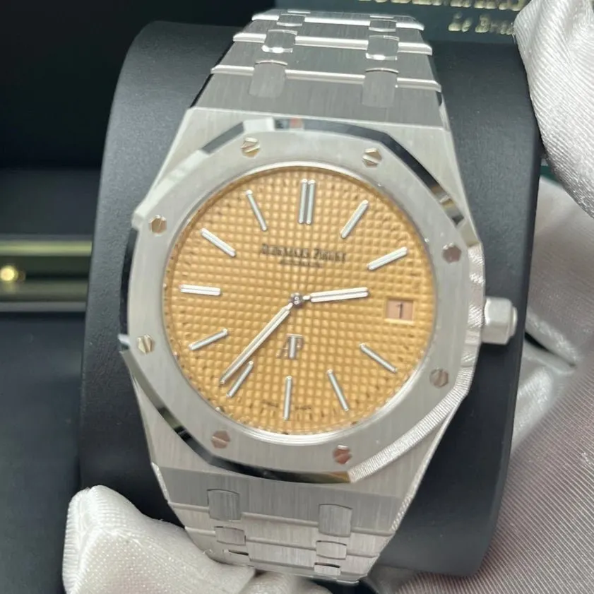 Audemars Piguet Royal Oak 39mm White Never worn - Back View